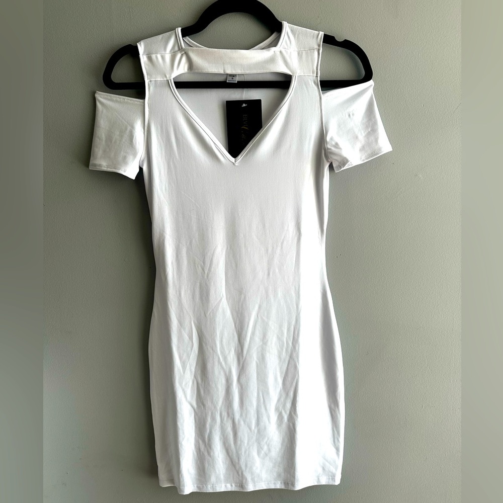 White short sleeve dress